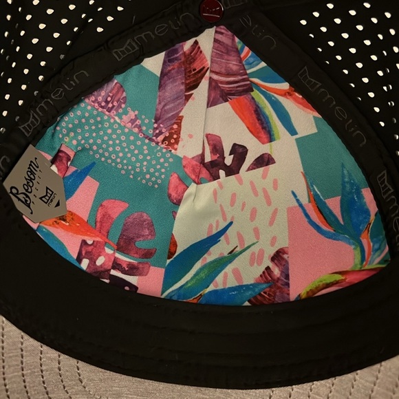 Melin x Daniel Ricciardo Hat 🧢✨ - Picture 4 of 6